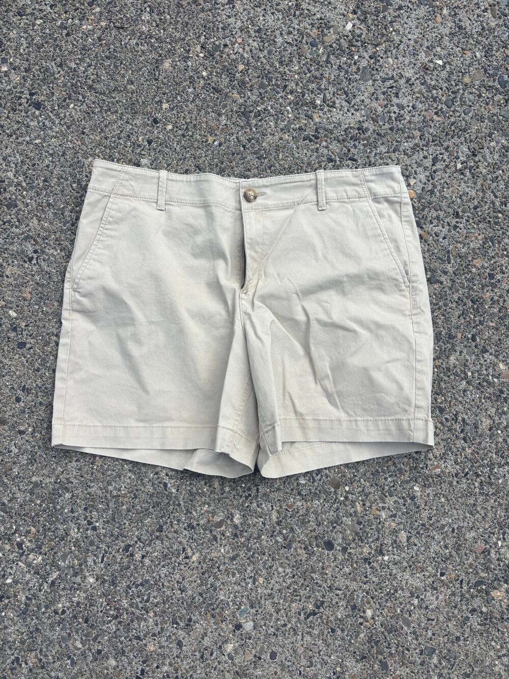 LOFT The Monroe 6" Khaki Chino Shorts